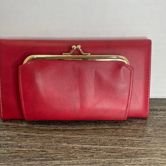 Julia Buxton Elegant Red Leather Wallet.RFID identity protection. Used. - Picture 3 of 10